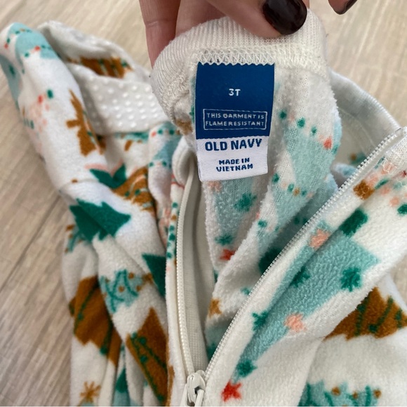 Bundle 4 Girls Fleece Feetie Pajamas 3T - Picture 4 of 5